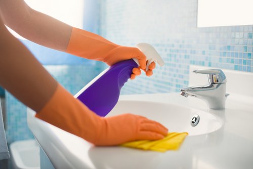 Professional cleaning of shared staircase and entrance area